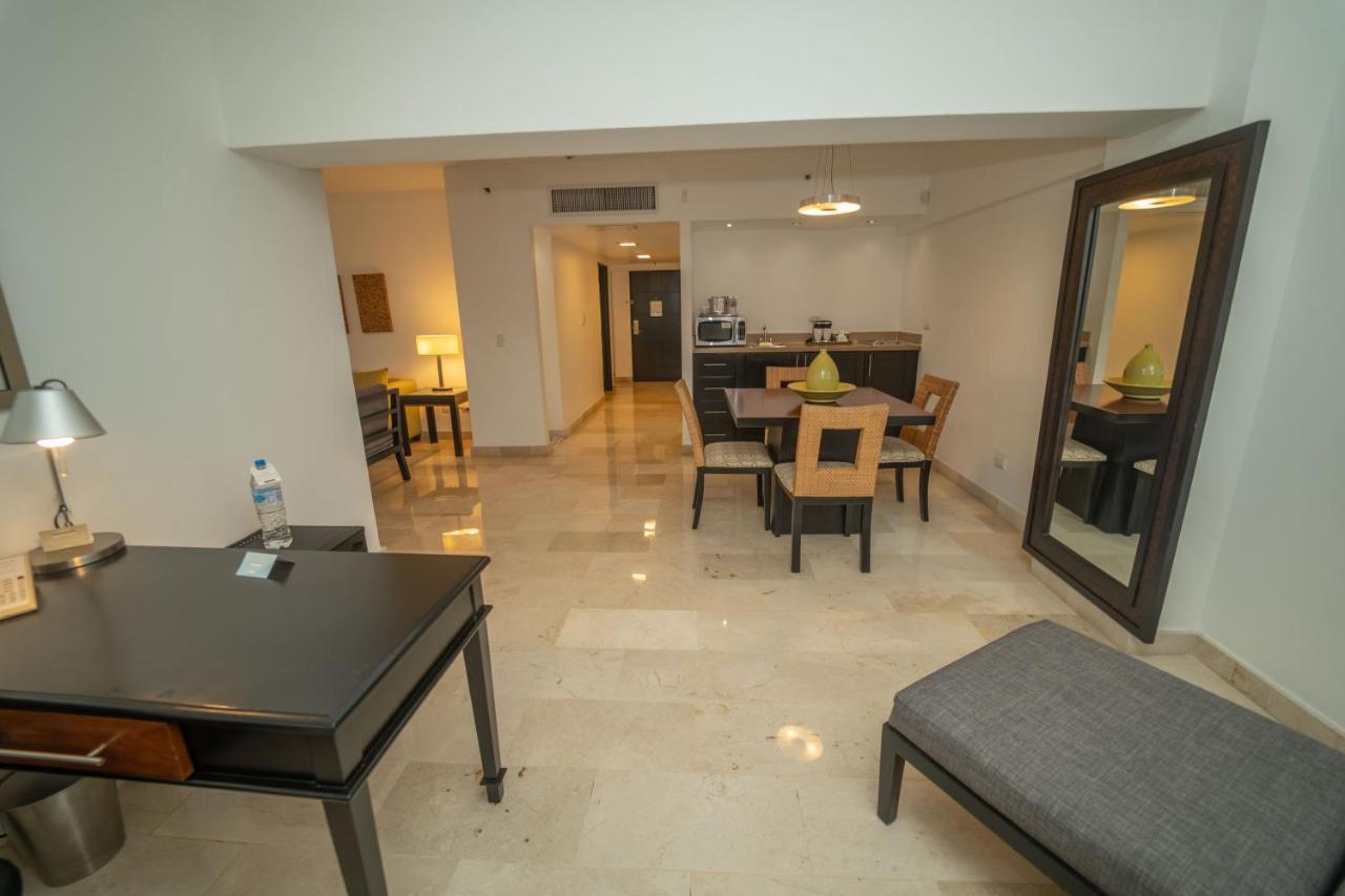 Radisson Hotel Santo Domingo Exteriör bild